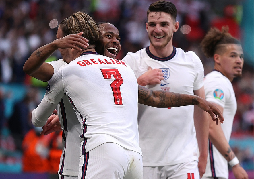 的球场对心 的球场对心