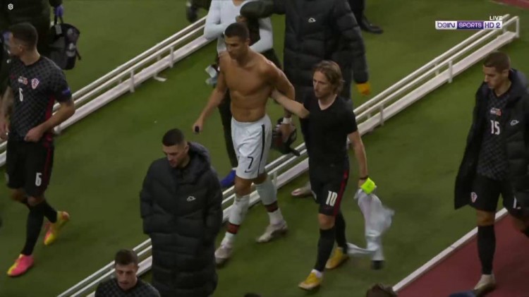 员因伤病或 员因伤病或